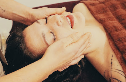 Espace ADITI - Massages - Soin Rebozo - Serrage du bassin - Massage prénatal - Massage bébé, Marseille