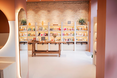 La Belle Boucle Marseille - Boutique et salon de coiffure cheveux bouclés, ondulés, frisés, crépus